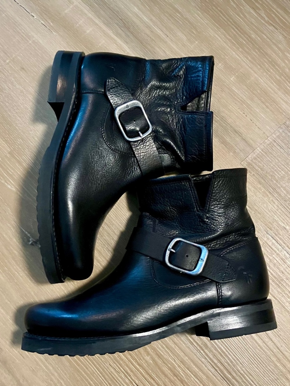 Frye Veronica Short Bootie